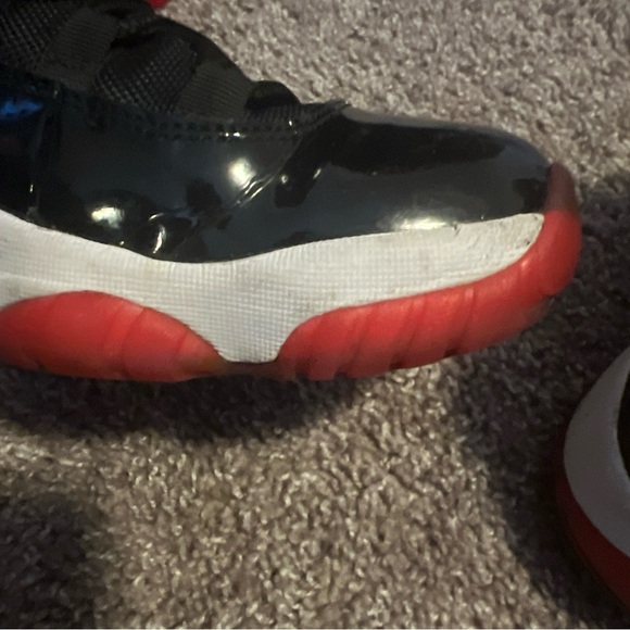 Jordan bred 11s - Picture 10 of 10